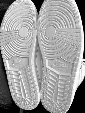 Jordan Men’s White Low-Top Sneakers